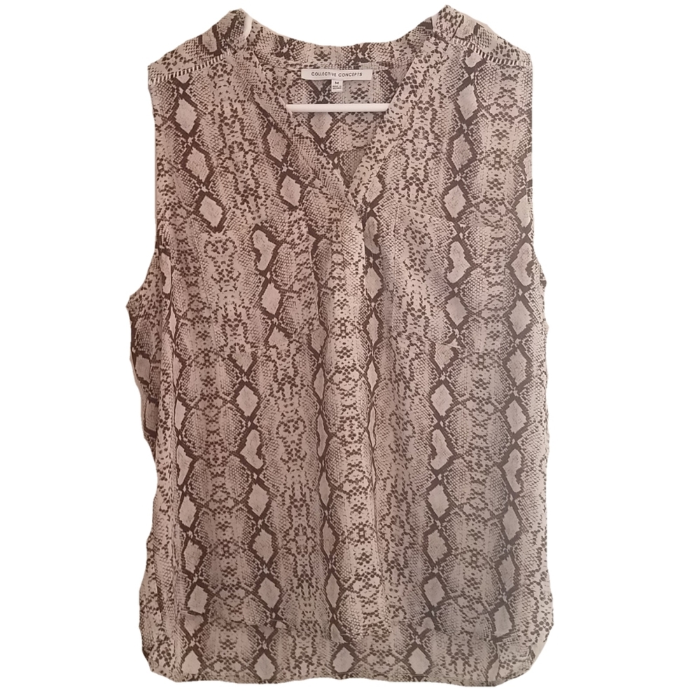 NWOT Collective Concepts v neck snakeskin tank top